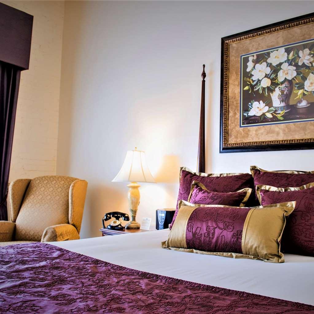 Hotel At Old Town Wichita Room photo